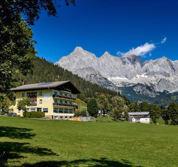 Hotel Bergglueck Filzmoos Buitenkant foto